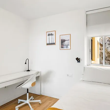 Stylish With Stunning Views & Parking * Радазул