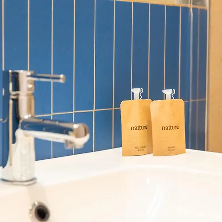 דירה Stylish With Stunning Views & Parking *